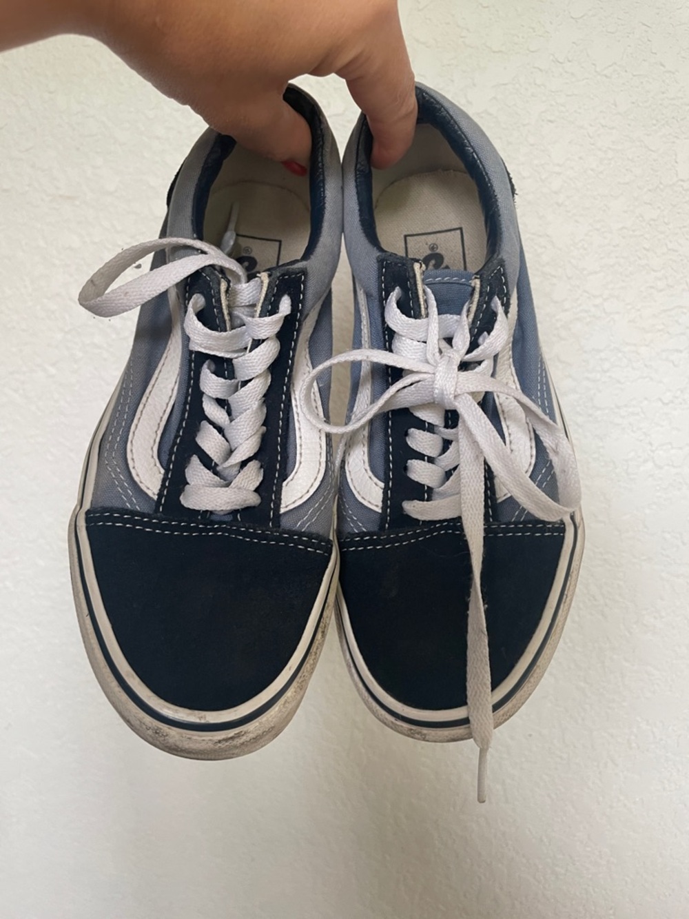 Vans - Picture 2 of 4